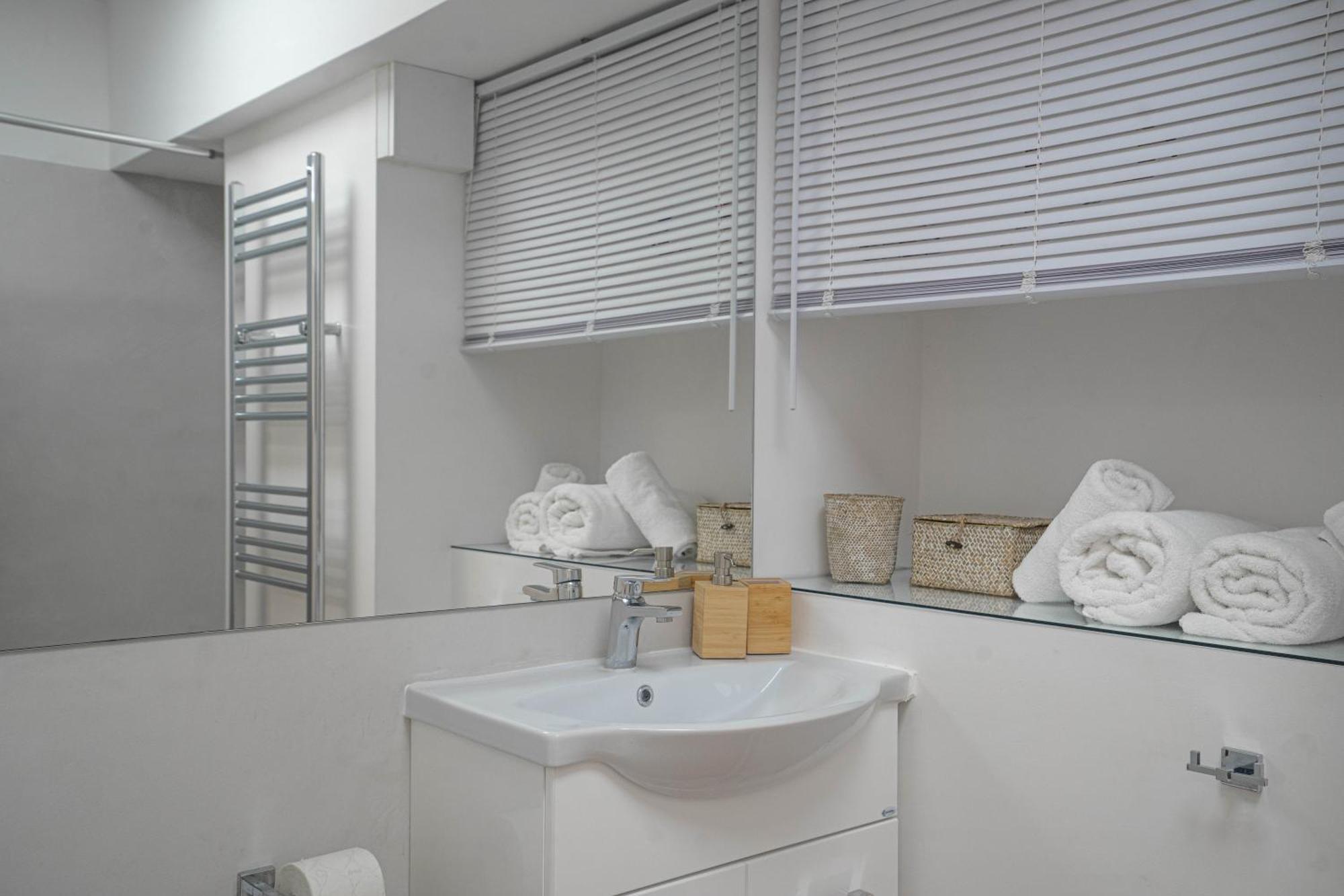 Lovely Studio In Likavitos Hill Athens Exterior photo